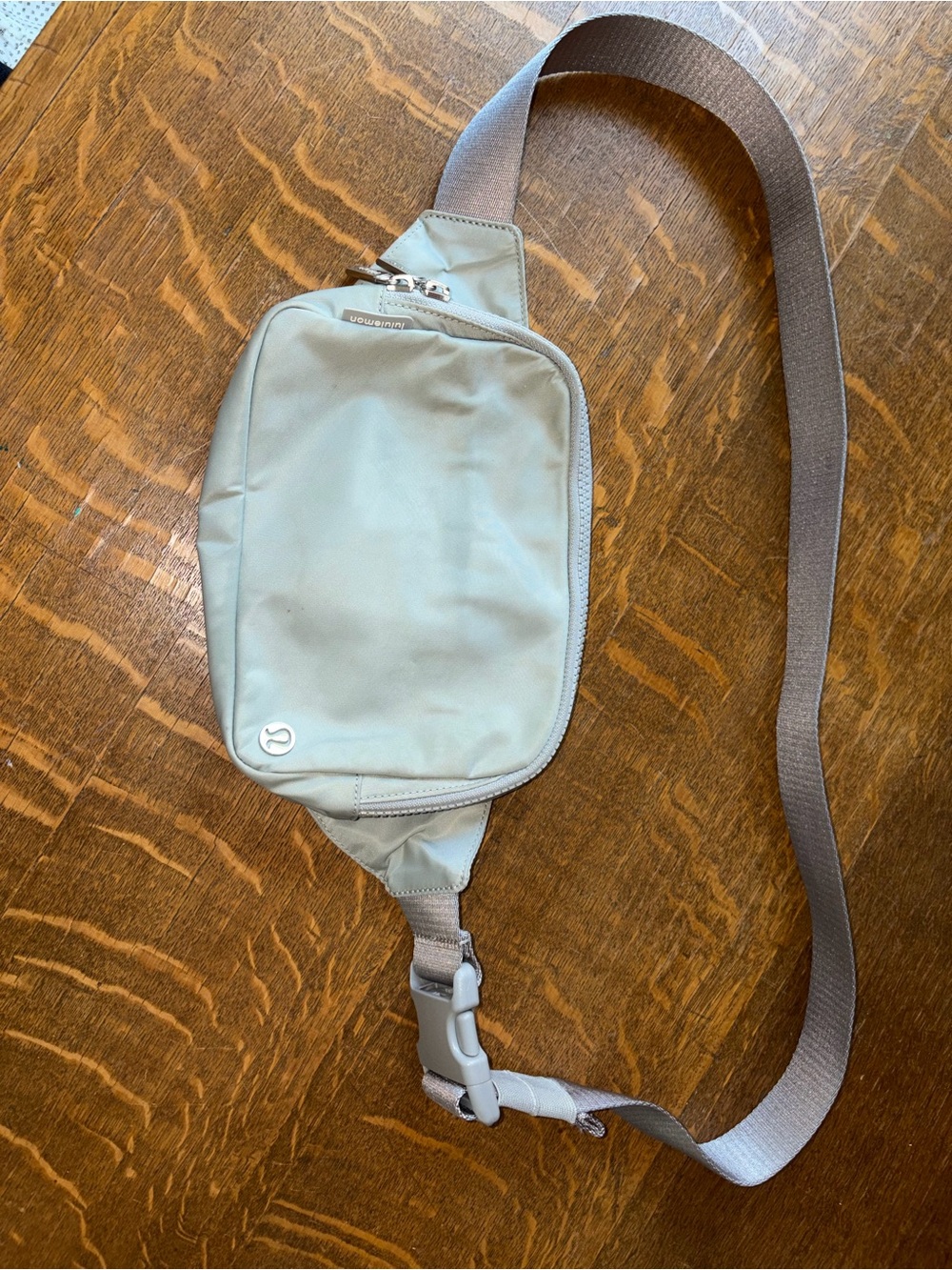 Lululemon - 2L Everywhere belt bag- large